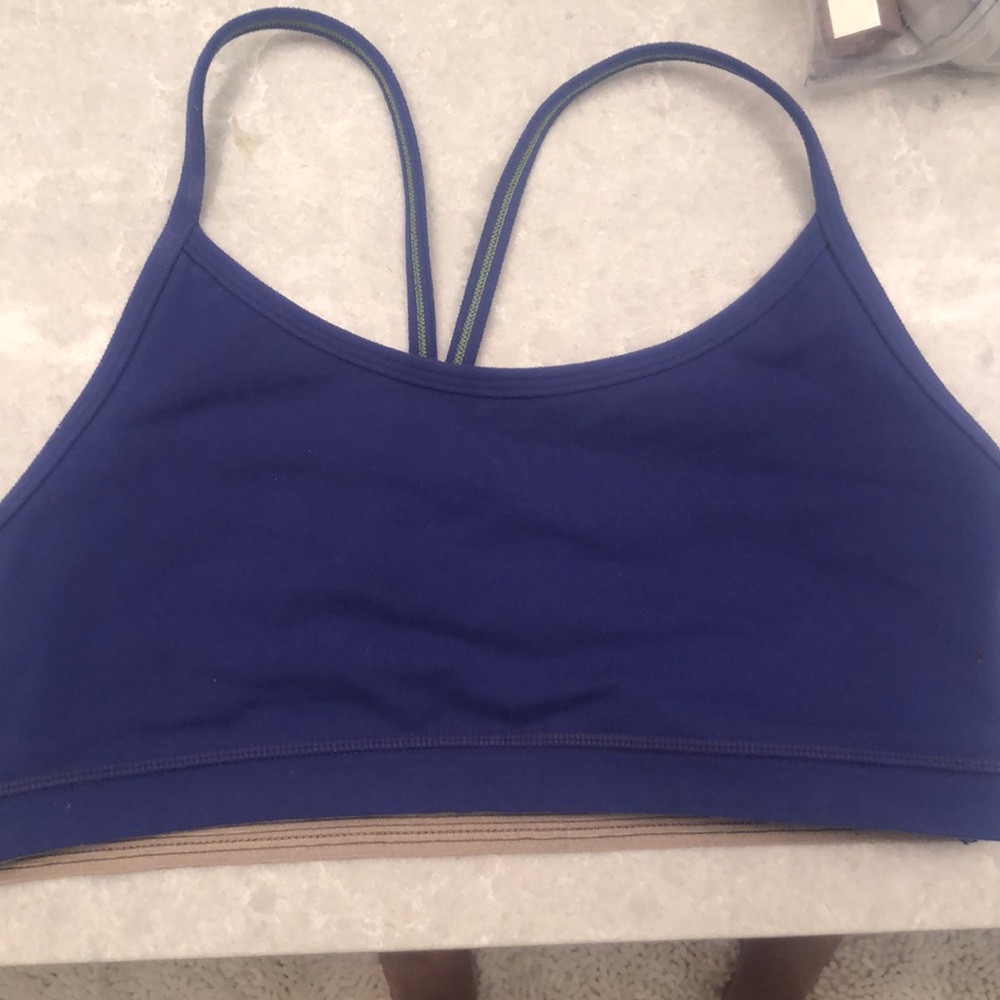 Lululemon sports bra